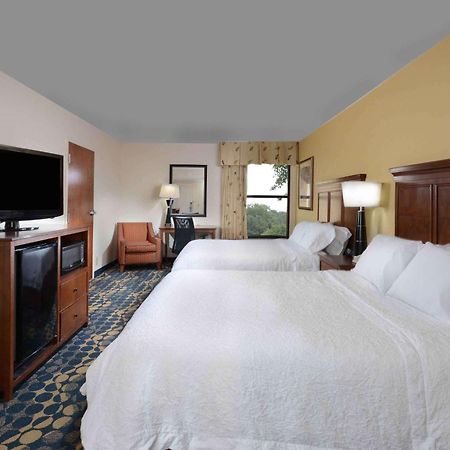 Hampton Inn Fayetteville Fort Bragg מראה חיצוני תמונה