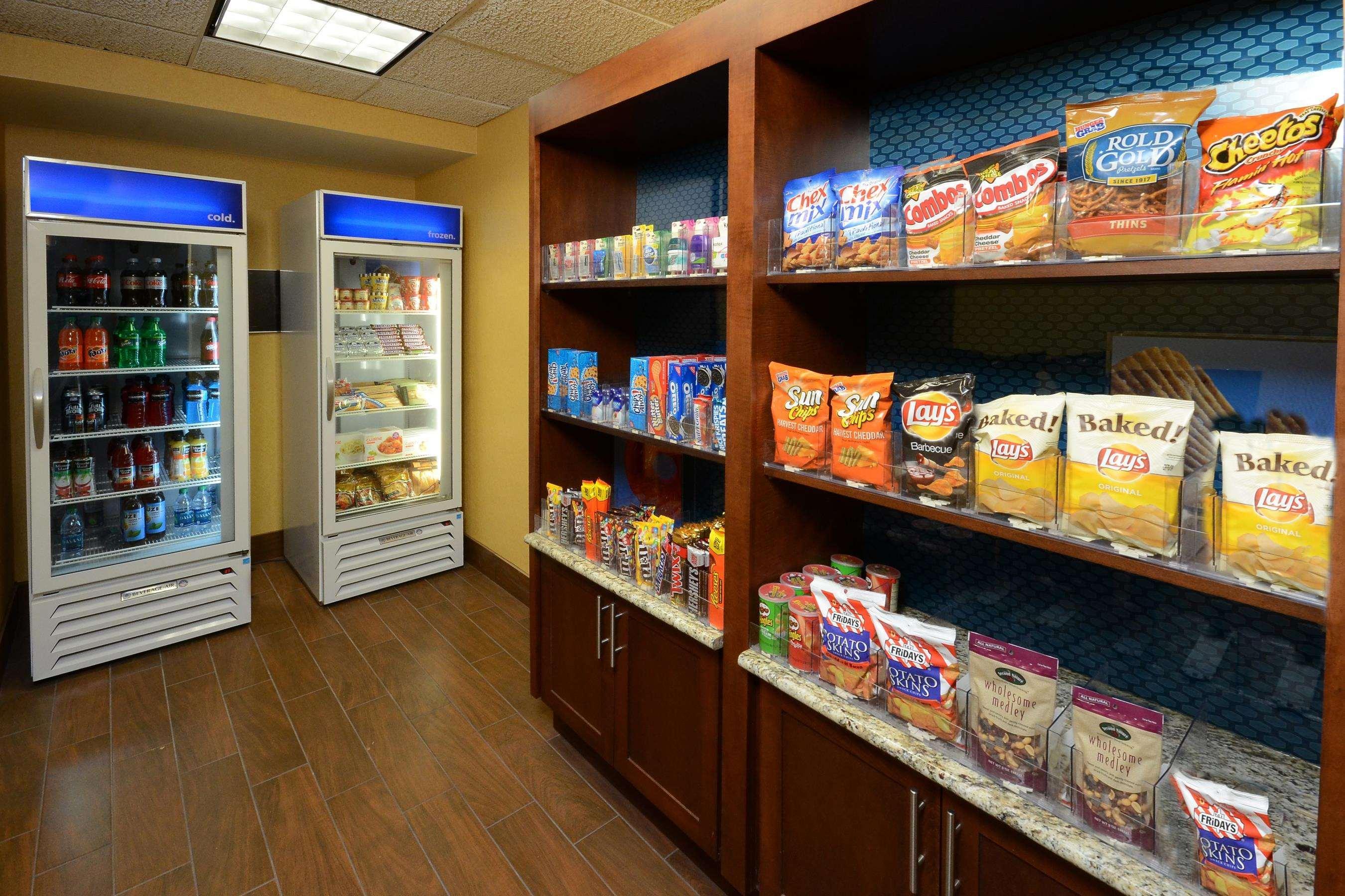 Hampton Inn Fayetteville Fort Bragg מראה חיצוני תמונה