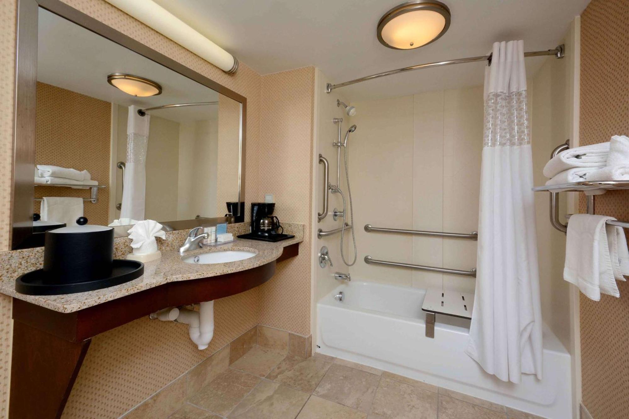 Hampton Inn Fayetteville Fort Bragg מראה חיצוני תמונה