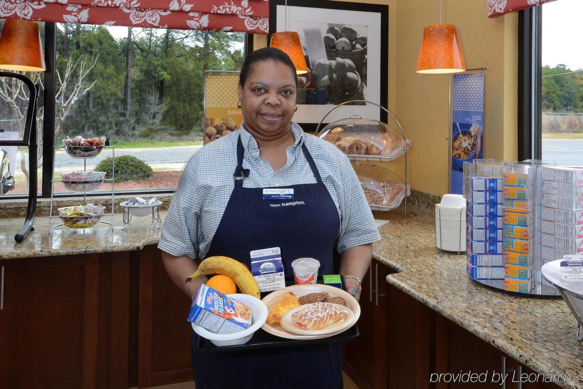 Hampton Inn Fayetteville Fort Bragg מראה חיצוני תמונה