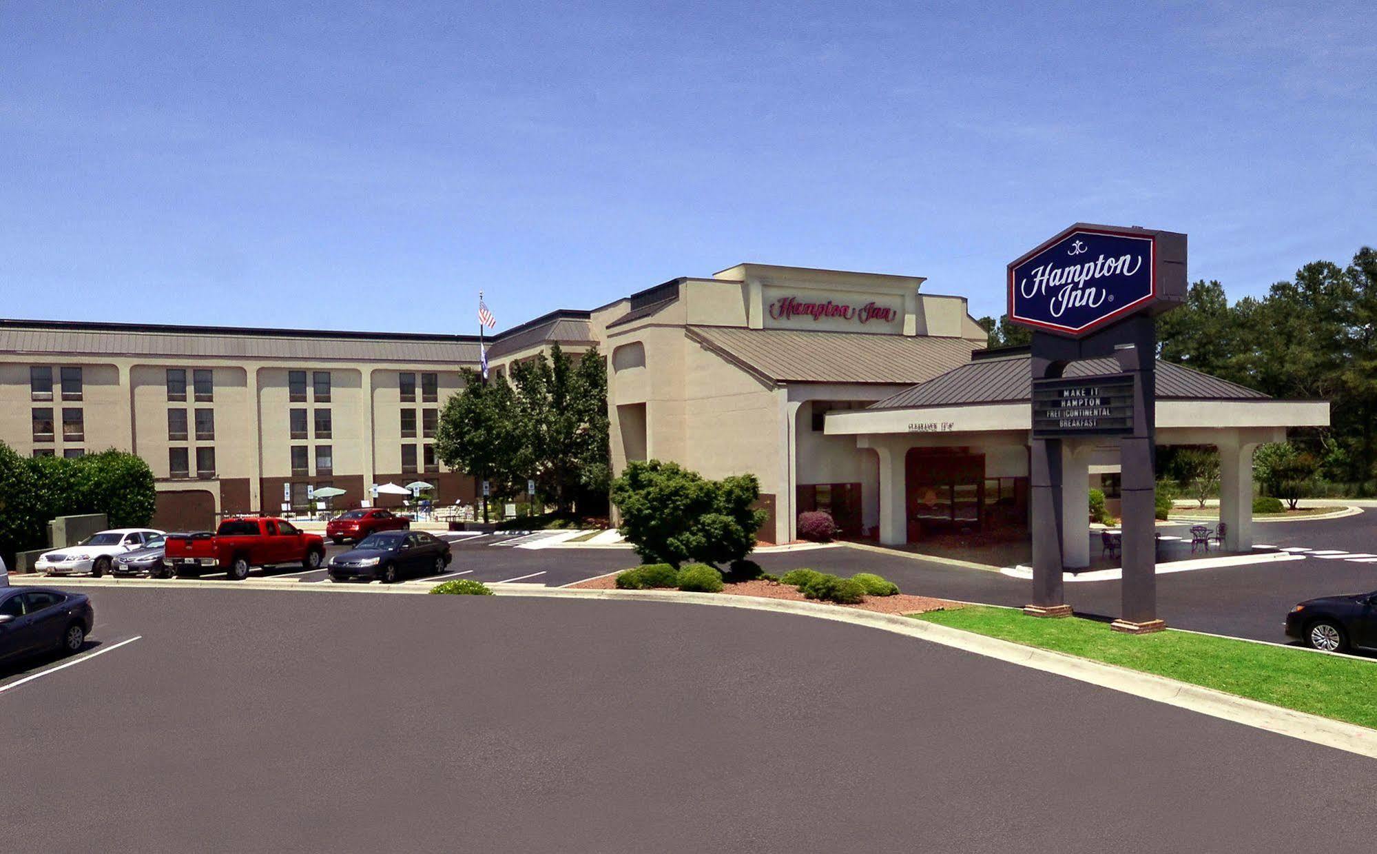 Hampton Inn Fayetteville Fort Bragg מראה חיצוני תמונה