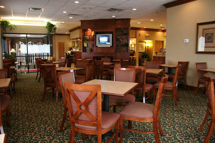 Hampton Inn Fayetteville Fort Bragg מראה חיצוני תמונה